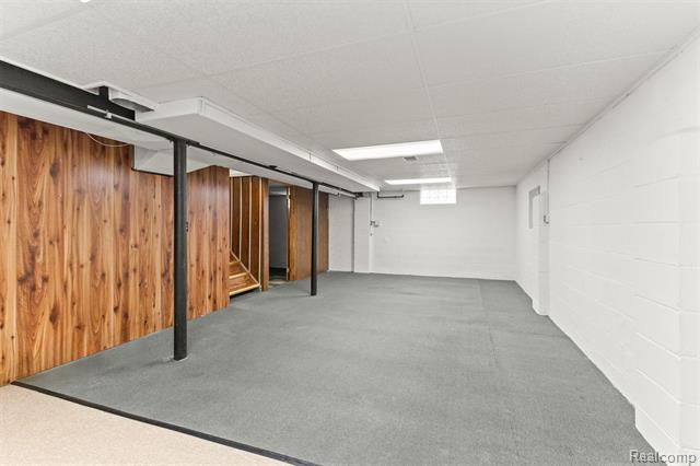 Builiding view twenty five for 24716 Ross, Dearborn, MI. 48124