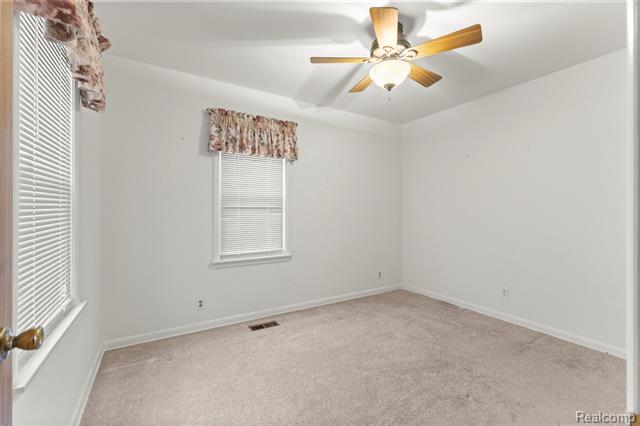 Builiding view twenty two for 24716 Ross, Dearborn, MI. 48124