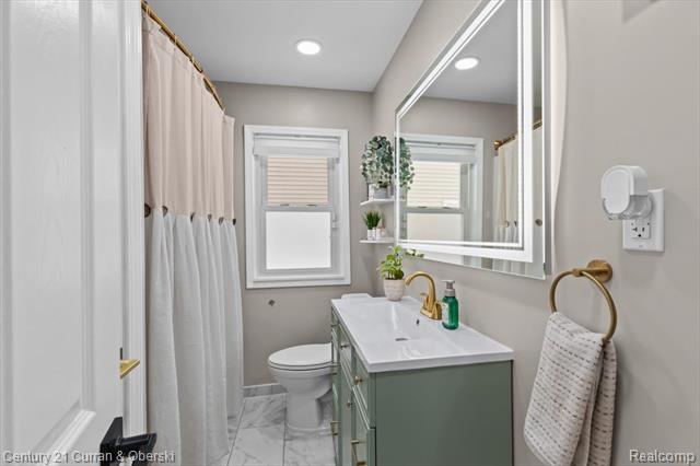 Builiding view fifteen for 3304 Chestnut, Dearborn, MI. 48124