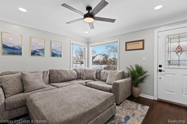 Builiding view five for 3304 Chestnut, Dearborn, MI. 48124