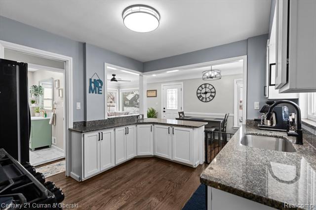 Builiding view fourteen for 3304 Chestnut, Dearborn, MI. 48124