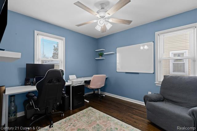 Builiding view seventeen for 3304 Chestnut, Dearborn, MI. 48124