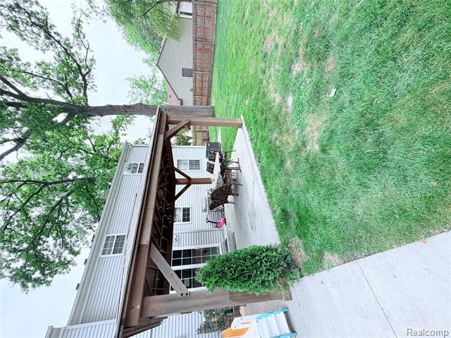 Builiding view seven for 38798 Covington, Wayne, MI. 48184