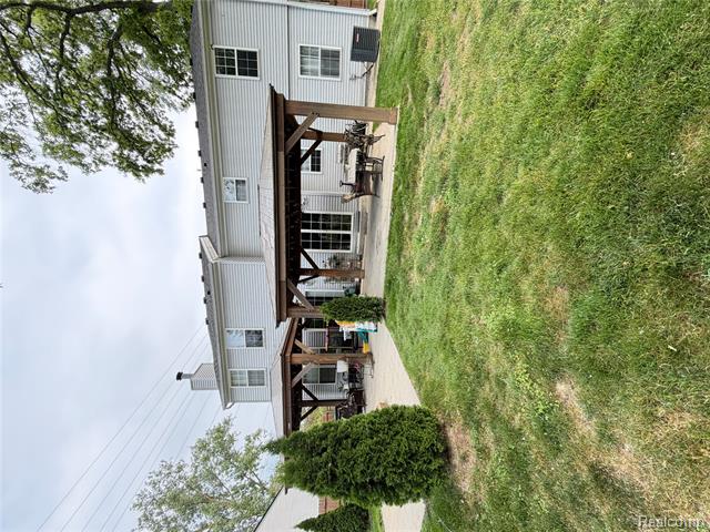 Builiding view six for 38798 Covington, Wayne, MI. 48184