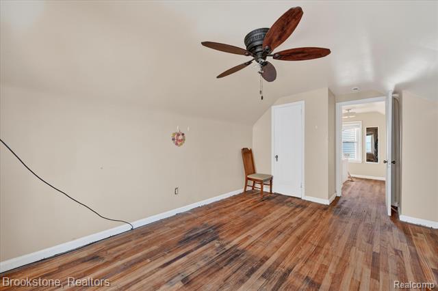 Builiding view nineteen for 3530 Roosevelt, Dearborn, MI. 48124