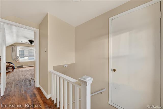 Builiding view sixteen for 3530 Roosevelt, Dearborn, MI. 48124