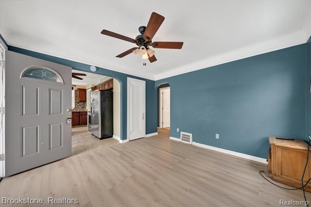 Builiding view ten for 3530 Roosevelt, Dearborn, MI. 48124