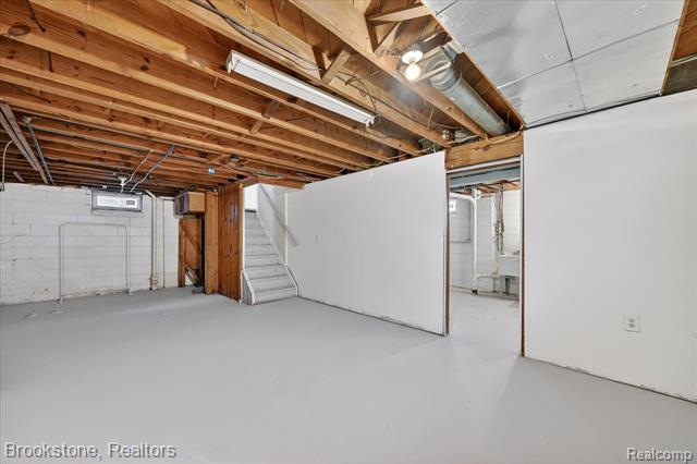 Builiding view thirty for 3530 Roosevelt, Dearborn, MI. 48124