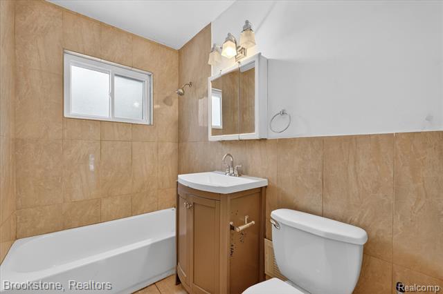 Builiding view twenty five for 3530 Roosevelt, Dearborn, MI. 48124