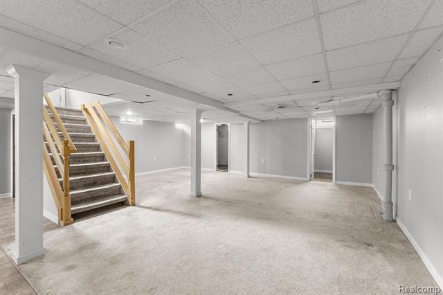 Builiding view nineteen for 20447 Carlysle, Dearborn, MI. 48124