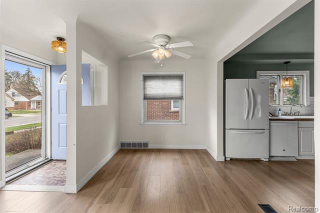 Builiding view seven for 20447 Carlysle, Dearborn, MI. 48124