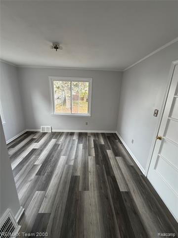 Builiding view eight for 24130 Ross, Dearborn, MI. 48124