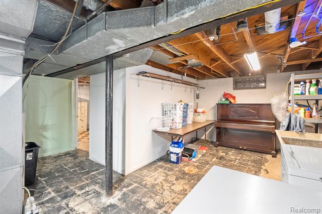 Builiding view sixteen for 3201 Croissant, Dearborn, MI. 48124