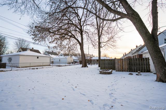 Builiding view thirty for 3201 Croissant, Dearborn, MI. 48124