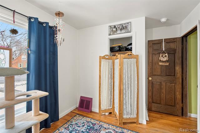 Builiding view twenty one for 3201 Croissant, Dearborn, MI. 48124