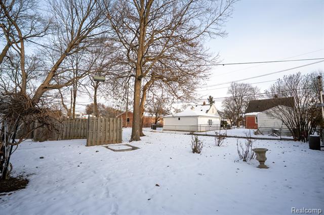 Builiding view twenty seven for 3201 Croissant, Dearborn, MI. 48124