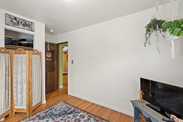 Builiding view twenty for 3201 Croissant, Dearborn, MI. 48124