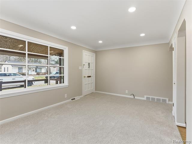 Builiding view eight for 1811 E Marshall, Ferndale, MI. 48220