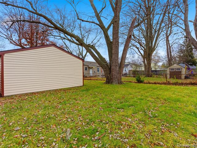 Builiding view eighteen for 1811 E Marshall, Ferndale, MI. 48220