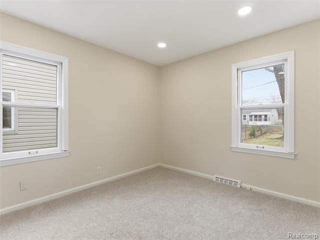 Builiding view thirteen for 1811 E Marshall, Ferndale, MI. 48220