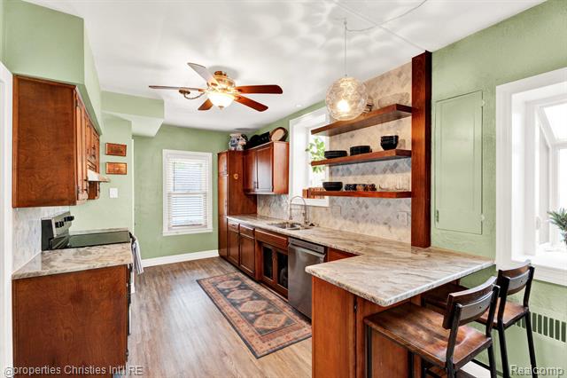 Builiding view twelve for 22627 Brookdale, Farmington, MI. 48336