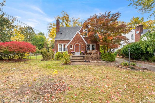 front view picture of 22627 Brookdale St, Farmington, MI. 48336