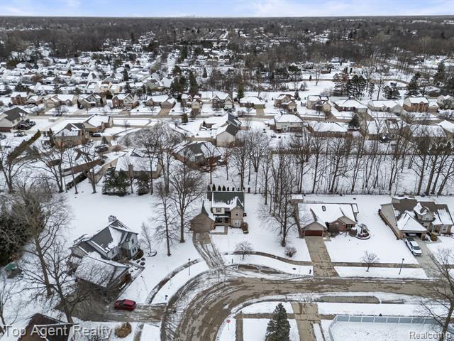 Builiding view fifty two for 2601 Dagner, Westland, MI. 48186