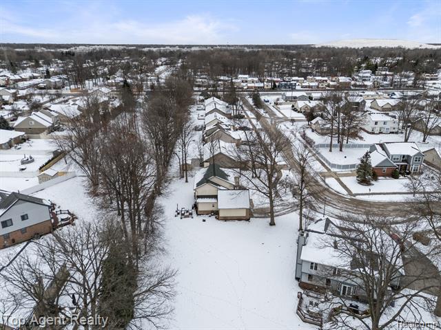 Builiding view fifty for 2601 Dagner, Westland, MI. 48186
