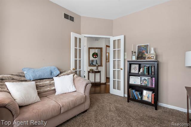 Builiding view nine for 2601 Dagner, Westland, MI. 48186