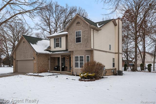 Builiding view one for 2601 Dagner, Westland, MI. 48186