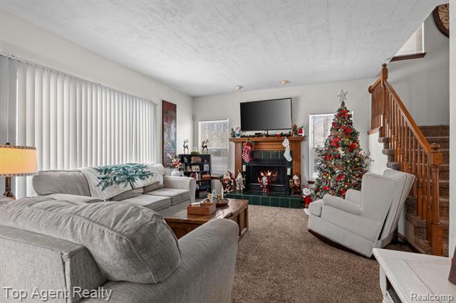 Builiding view ten for 2601 Dagner, Westland, MI. 48186