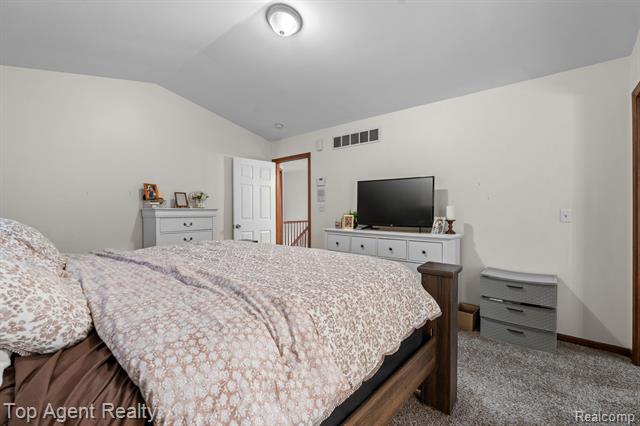 Builiding view thirty one for 2601 Dagner, Westland, MI. 48186