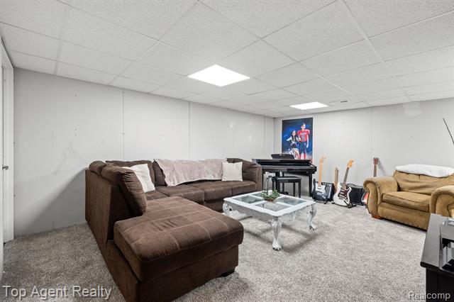 Builiding view thirty six for 2601 Dagner, Westland, MI. 48186