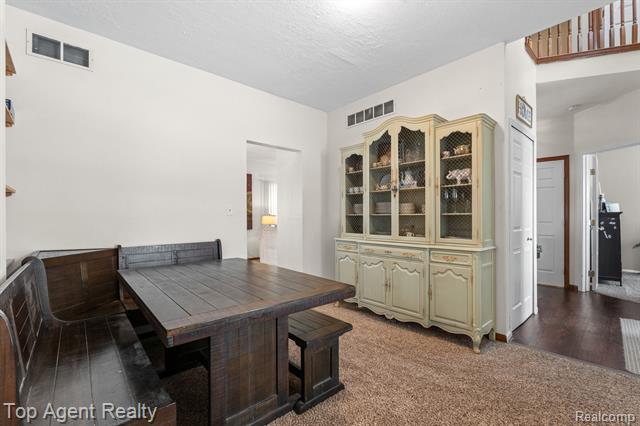 Builiding view twenty for 2601 Dagner, Westland, MI. 48186