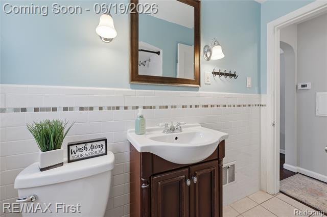 Builiding view eleven for 3250 Alice, Dearborn, MI. 48124