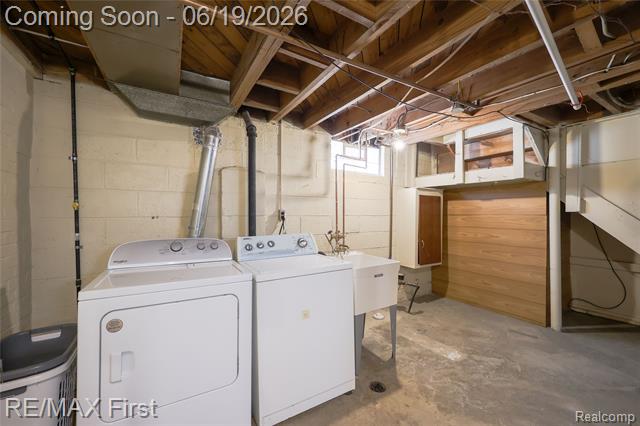 Builiding view twenty eight for 3250 Alice, Dearborn, MI. 48124