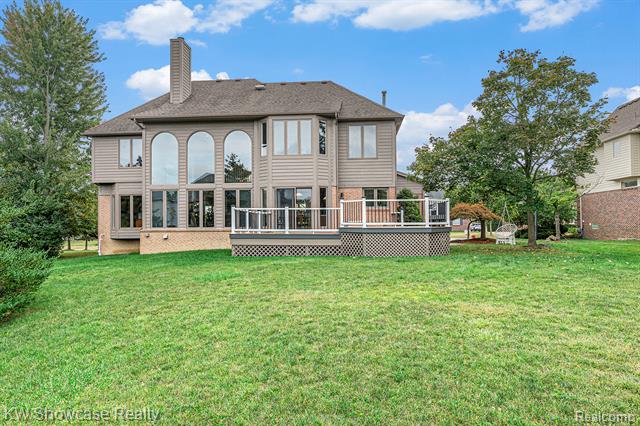 Builiding view four for 47266 White Pines, Novi, MI. 48374