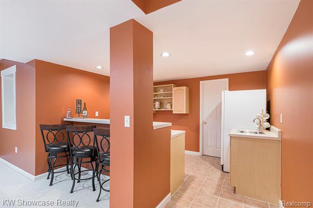 Builiding view thirty four for 47266 White Pines, Novi, MI. 48374