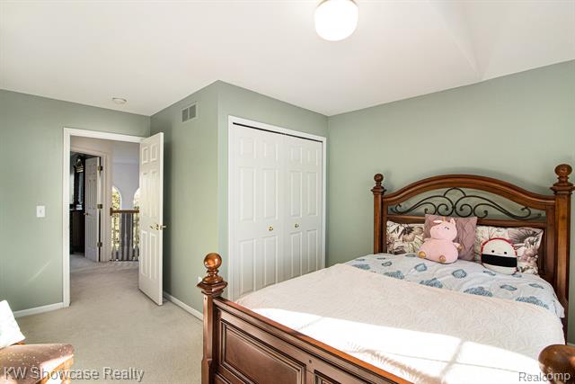 Builiding view twenty six for 47266 White Pines, Novi, MI. 48374