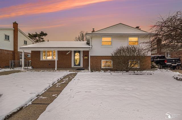 Builiding view one for 2268 Minerva, Westland, MI. 48186