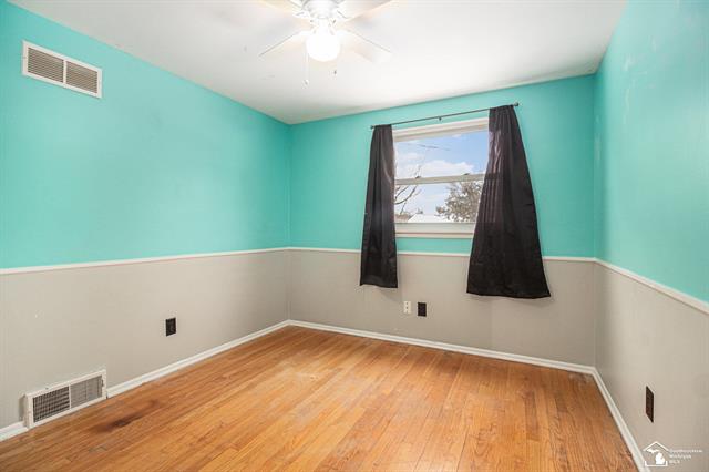 Builiding view seventeen for 2268 Minerva, Westland, MI. 48186