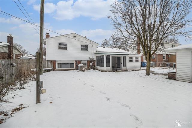 Builiding view twenty five for 2268 Minerva, Westland, MI. 48186