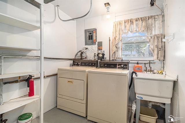 Builiding view twenty two for 2268 Minerva, Westland, MI. 48186