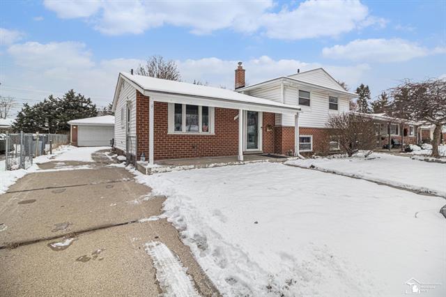 Builiding view two for 2268 Minerva, Westland, MI. 48186