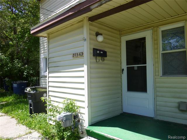 front view for 31563 Alpena, Westland, Mi. 48186