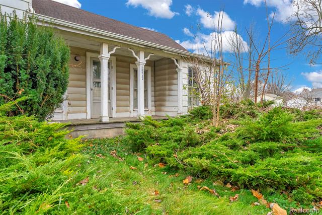 Builiding view fifty one for 42859 Palmer, Canton, MI. 48188