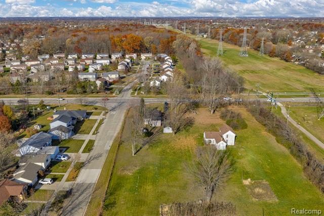 Builiding view forty five for 42859 Palmer, Canton, MI. 48188