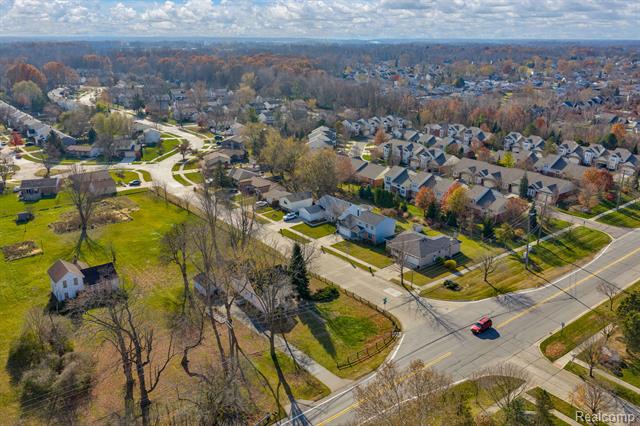 Builiding view forty seven for 42859 Palmer, Canton, MI. 48188