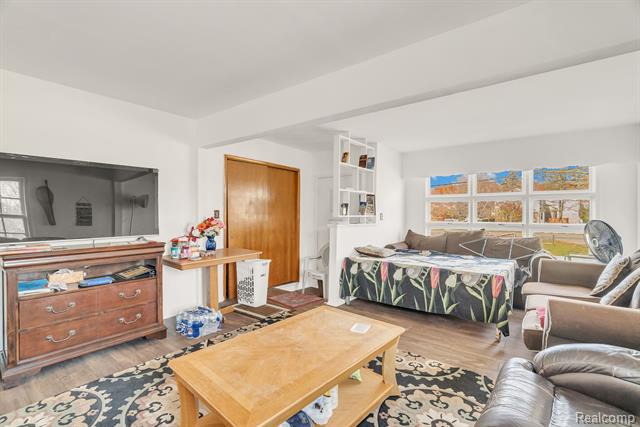 Builiding view seventeen for 42859 Palmer, Canton, MI. 48188