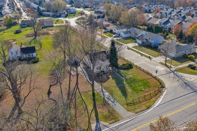 Builiding view ten for 42859 Palmer, Canton, MI. 48188